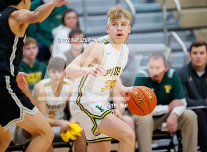 Thumbnail 3 in Pius X vs. Lincoln Northeast photogallery.
