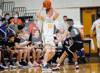 Thumbnail 2 in Pius X vs. Lincoln Northeast photogallery.