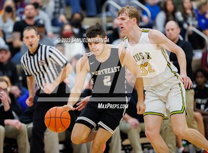 Thumbnail 3 in Pius X vs. Lincoln Northeast photogallery.
