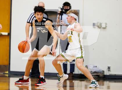 Thumbnail 2 in Pius X vs. Lincoln Northeast photogallery.