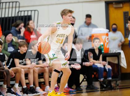 Thumbnail 3 in Pius X vs. Lincoln Northeast photogallery.