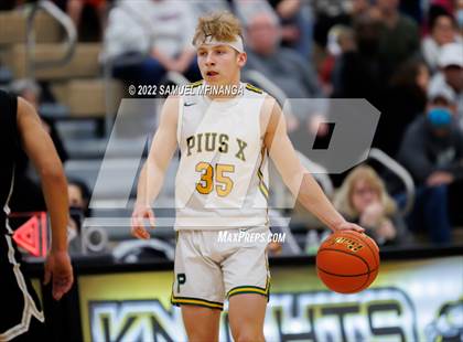 Thumbnail 1 in Pius X vs. Lincoln Northeast photogallery.