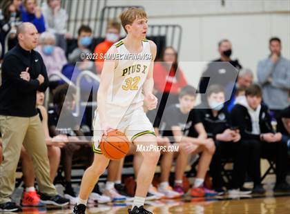 Thumbnail 1 in Pius X vs. Lincoln Northeast photogallery.