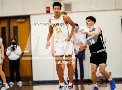 Thumbnail 3 in Pius X vs. Lincoln Northeast photogallery.