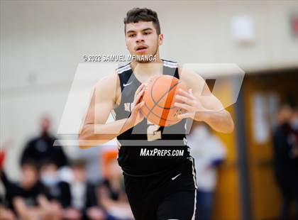 Thumbnail 2 in Pius X vs. Lincoln Northeast photogallery.
