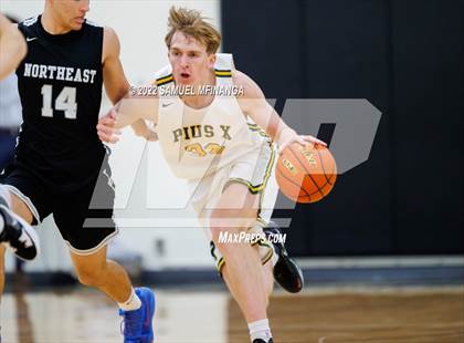 Thumbnail 2 in Pius X vs. Lincoln Northeast photogallery.