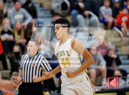 Thumbnail 2 in Pius X vs. Lincoln Northeast photogallery.