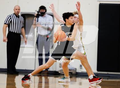 Thumbnail 3 in Pius X vs. Lincoln Northeast photogallery.