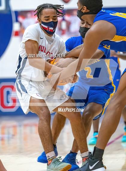 Thumbnail 2 in East Wake vs Terry Sanford (NCHSAA 3A - Second Round) photogallery.