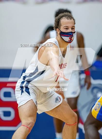 Thumbnail 1 in East Wake vs Terry Sanford (NCHSAA 3A - Second Round) photogallery.