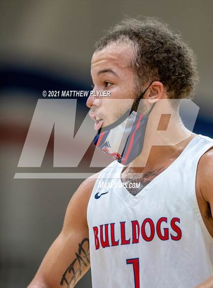 Thumbnail 3 in East Wake vs Terry Sanford (NCHSAA 3A - Second Round) photogallery.