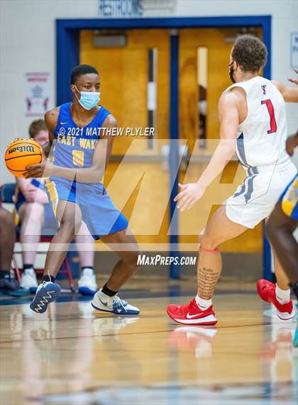Thumbnail 3 in East Wake vs Terry Sanford (NCHSAA 3A - Second Round) photogallery.