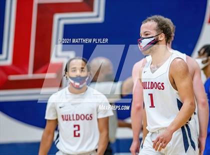 Thumbnail 3 in East Wake vs Terry Sanford (NCHSAA 3A - Second Round) photogallery.