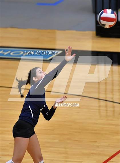 Thumbnail 1 in Boerne-Champion vs Austin (Class 5A Bidistrict) photogallery.