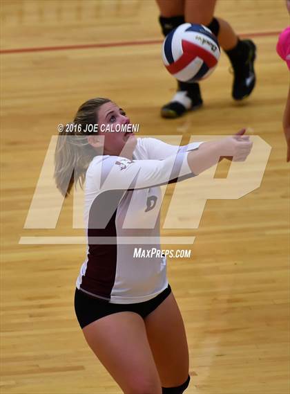 Thumbnail 1 in Boerne-Champion vs Austin (Class 5A Bidistrict) photogallery.
