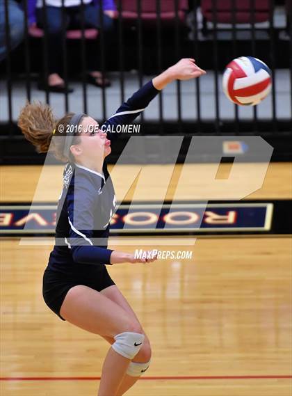 Thumbnail 2 in Boerne-Champion vs Austin (Class 5A Bidistrict) photogallery.