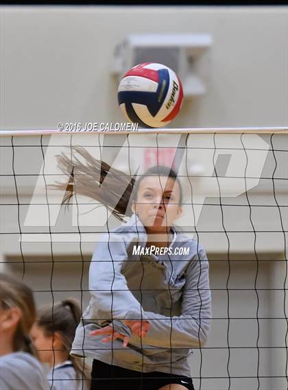 Thumbnail 2 in Boerne-Champion vs Austin (Class 5A Bidistrict) photogallery.