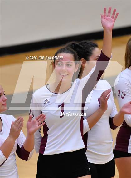 Thumbnail 2 in Boerne-Champion vs Austin (Class 5A Bidistrict) photogallery.