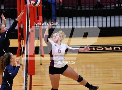 Thumbnail 2 in Boerne-Champion vs Austin (Class 5A Bidistrict) photogallery.
