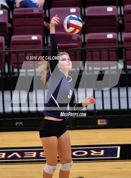Thumbnail 3 in Boerne-Champion vs Austin (Class 5A Bidistrict) photogallery.