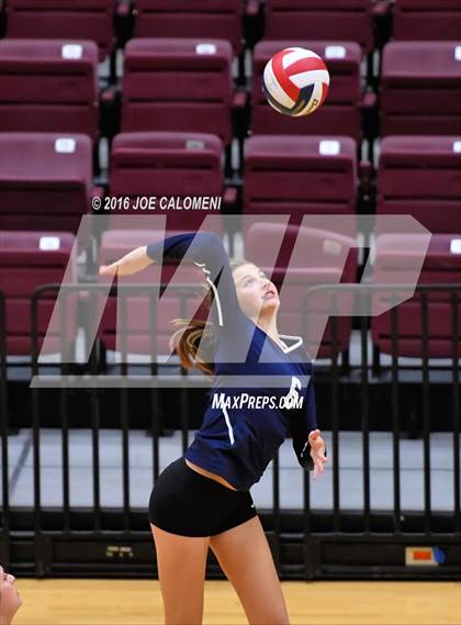 Thumbnail 1 in Boerne-Champion vs Austin (Class 5A Bidistrict) photogallery.