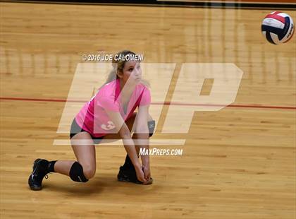 Thumbnail 1 in Boerne-Champion vs Austin (Class 5A Bidistrict) photogallery.