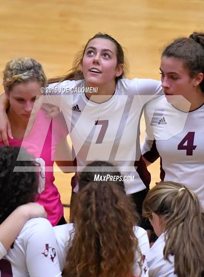 Thumbnail 2 in Boerne-Champion vs Austin (Class 5A Bidistrict) photogallery.