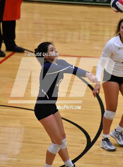 Thumbnail 1 in Boerne-Champion vs Austin (Class 5A Bidistrict) photogallery.