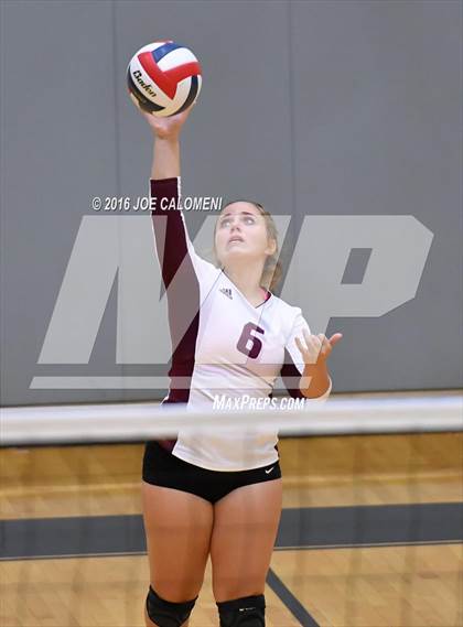 Thumbnail 2 in Boerne-Champion vs Austin (Class 5A Bidistrict) photogallery.