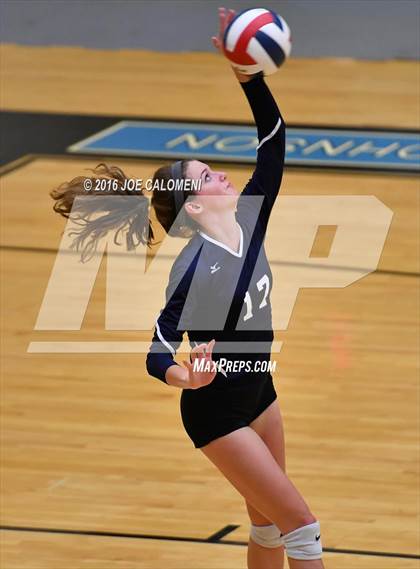Thumbnail 3 in Boerne-Champion vs Austin (Class 5A Bidistrict) photogallery.