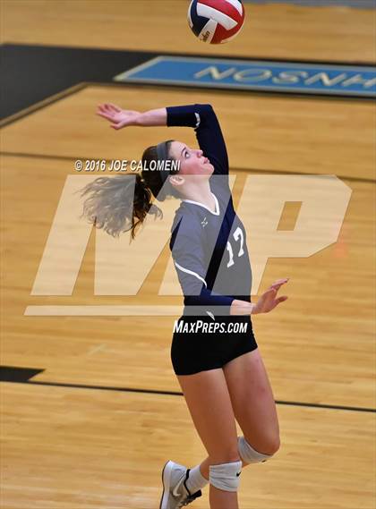 Thumbnail 1 in Boerne-Champion vs Austin (Class 5A Bidistrict) photogallery.