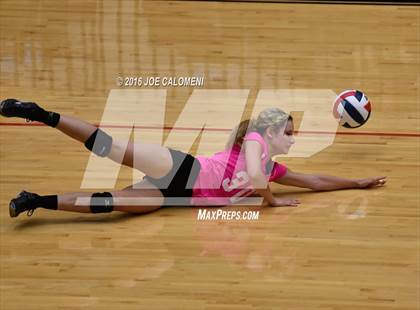 Thumbnail 3 in Boerne-Champion vs Austin (Class 5A Bidistrict) photogallery.