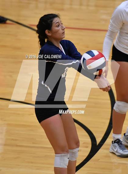 Thumbnail 3 in Boerne-Champion vs Austin (Class 5A Bidistrict) photogallery.