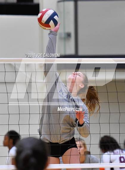 Thumbnail 2 in Boerne-Champion vs Austin (Class 5A Bidistrict) photogallery.