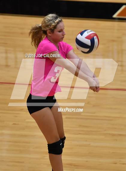 Thumbnail 1 in Boerne-Champion vs Austin (Class 5A Bidistrict) photogallery.