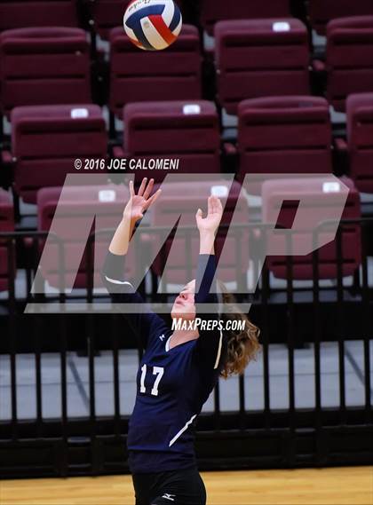 Thumbnail 2 in Boerne-Champion vs Austin (Class 5A Bidistrict) photogallery.