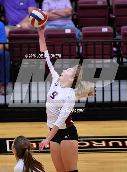 Thumbnail 1 in Boerne-Champion vs Austin (Class 5A Bidistrict) photogallery.