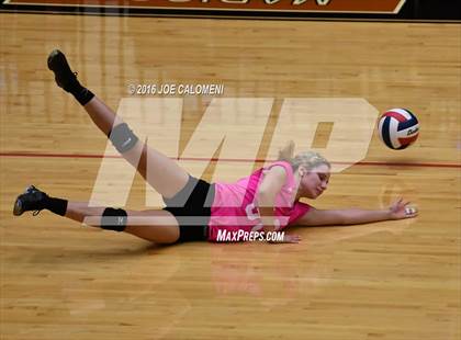 Thumbnail 1 in Boerne-Champion vs Austin (Class 5A Bidistrict) photogallery.