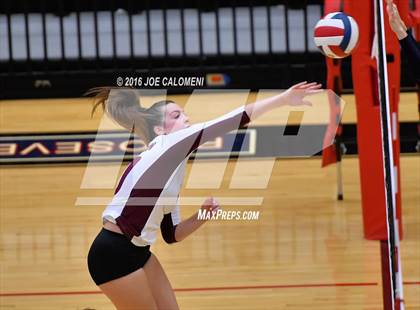 Thumbnail 3 in Boerne-Champion vs Austin (Class 5A Bidistrict) photogallery.