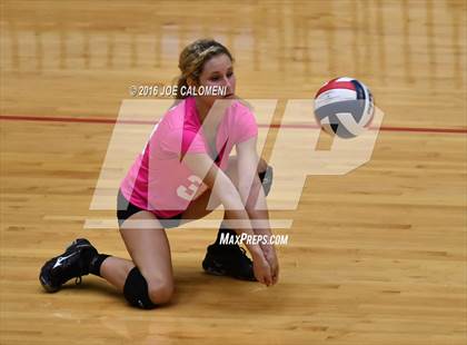 Thumbnail 2 in Boerne-Champion vs Austin (Class 5A Bidistrict) photogallery.