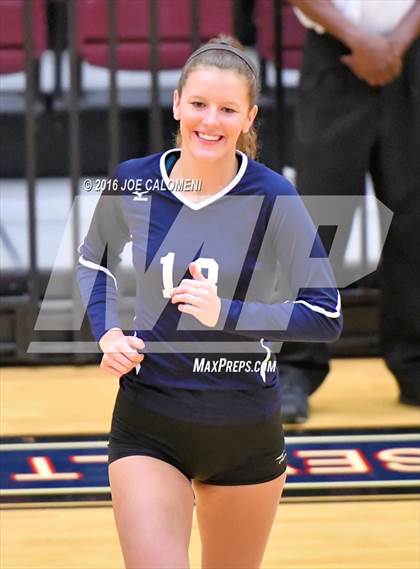 Thumbnail 2 in Boerne-Champion vs Austin (Class 5A Bidistrict) photogallery.