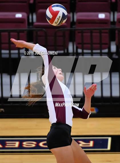 Thumbnail 2 in Boerne-Champion vs Austin (Class 5A Bidistrict) photogallery.