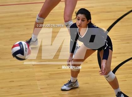 Thumbnail 2 in Boerne-Champion vs Austin (Class 5A Bidistrict) photogallery.