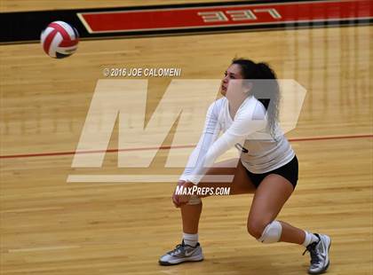 Thumbnail 1 in Boerne-Champion vs Austin (Class 5A Bidistrict) photogallery.