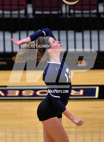 Thumbnail 2 in Boerne-Champion vs Austin (Class 5A Bidistrict) photogallery.
