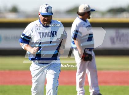 Thumbnail 1 in Floydada vs. Tahoka (UIL 2A Bi-District Round) photogallery.