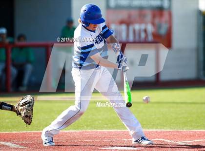 Thumbnail 1 in Floydada vs. Tahoka (UIL 2A Bi-District Round) photogallery.