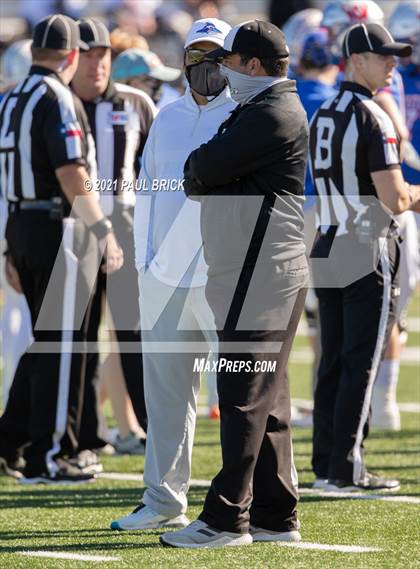 Thumbnail 2 in Westlake vs Cibolo Steele (UIL 6A-D1 Quarterfinal Playoff) photogallery.