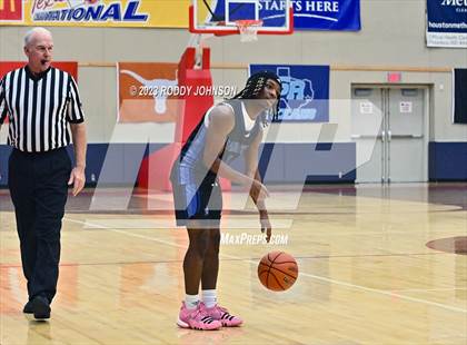 Thumbnail 2 in Tomball vs.Sterling McDonald's Texas Invitational) photogallery.