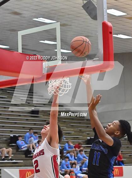 Thumbnail 1 in Tomball vs.Sterling McDonald's Texas Invitational) photogallery.